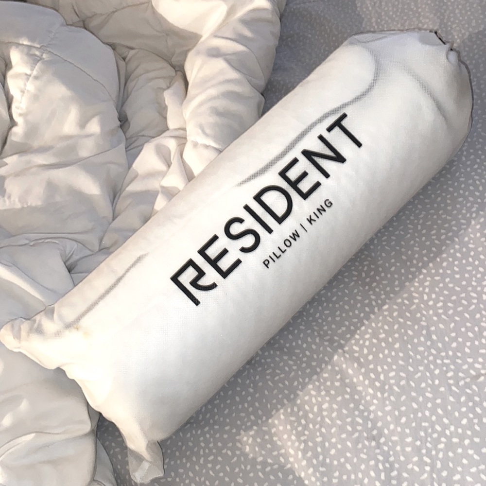 Resident Serenity Sleep Memory Foam Pillow